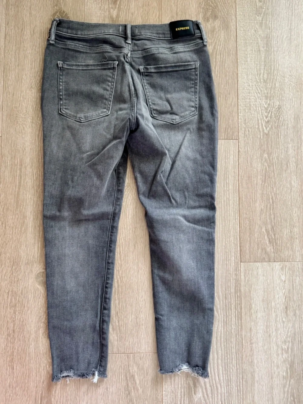 Express Mid Rise Skinny Jeans - Picture 3 of 8